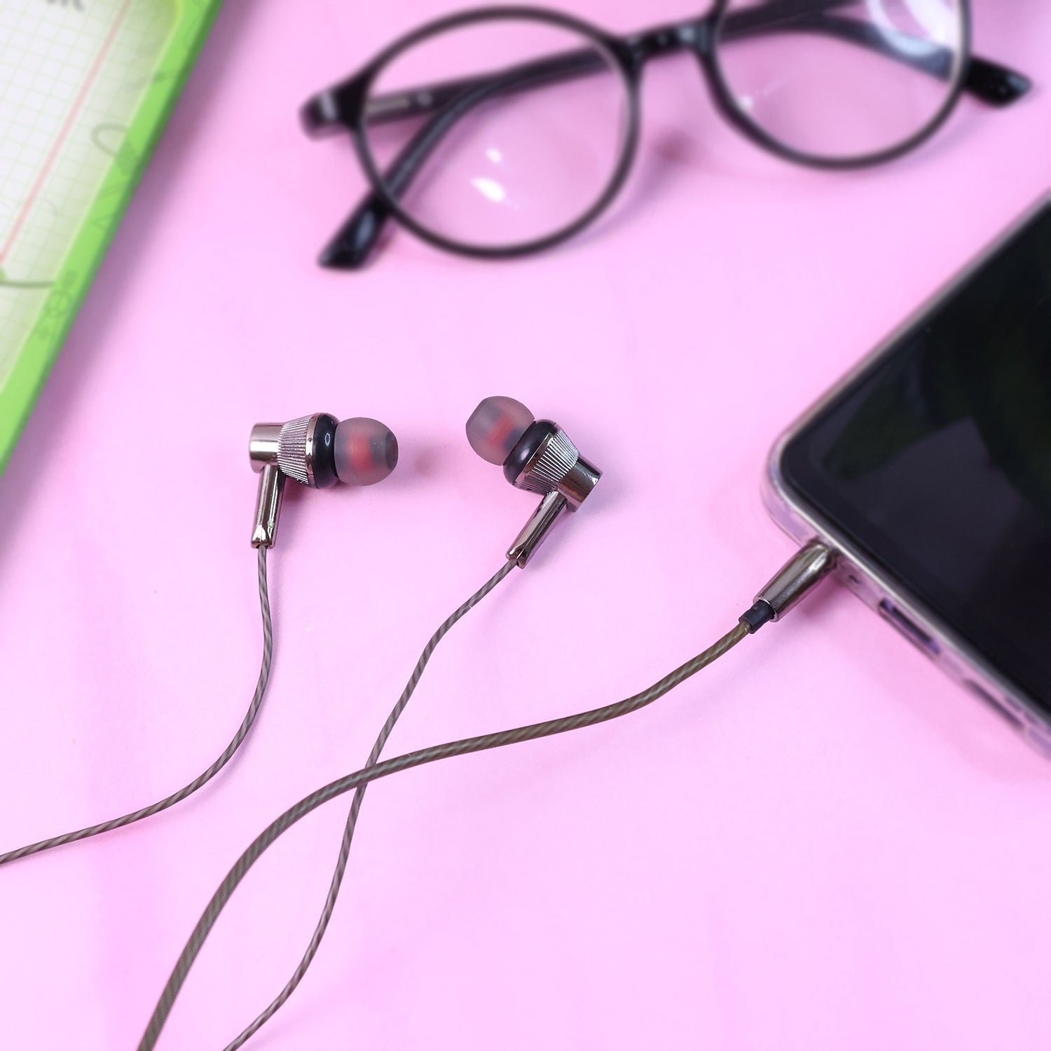 Premium Wired Earphones with Mic - (1 Pc) Premium Wired Earphones with Mic - (1 Pc)